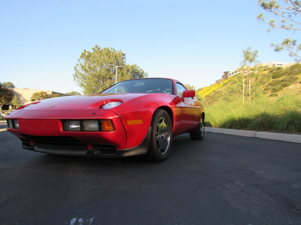 1986 Porsche 928 S - Image 2 of 31