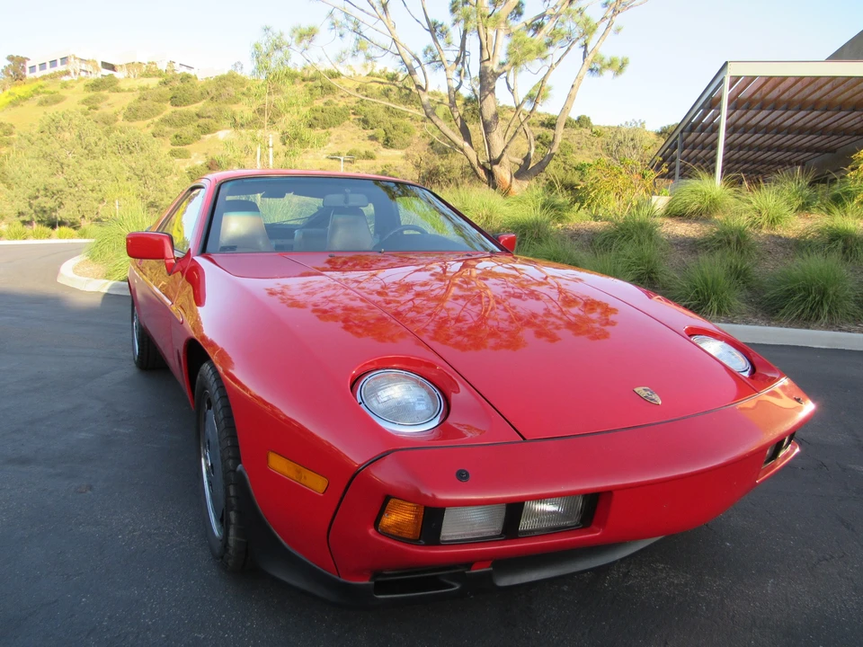 1986 Porsche 928 S - Image 12 of 31