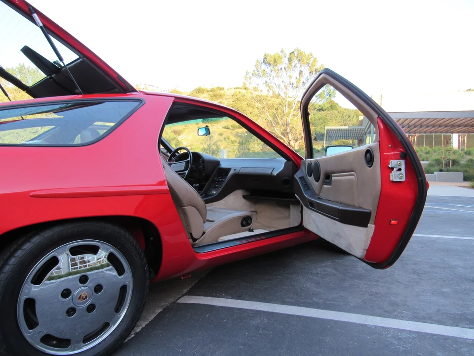 1986 Porsche 928 S - Image 31 of 31