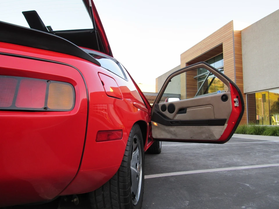 1986 Porsche 928 S - Image 29 of 31