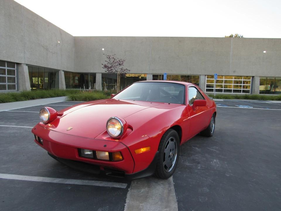 1986 Porsche 928 S - Image 14 of 31