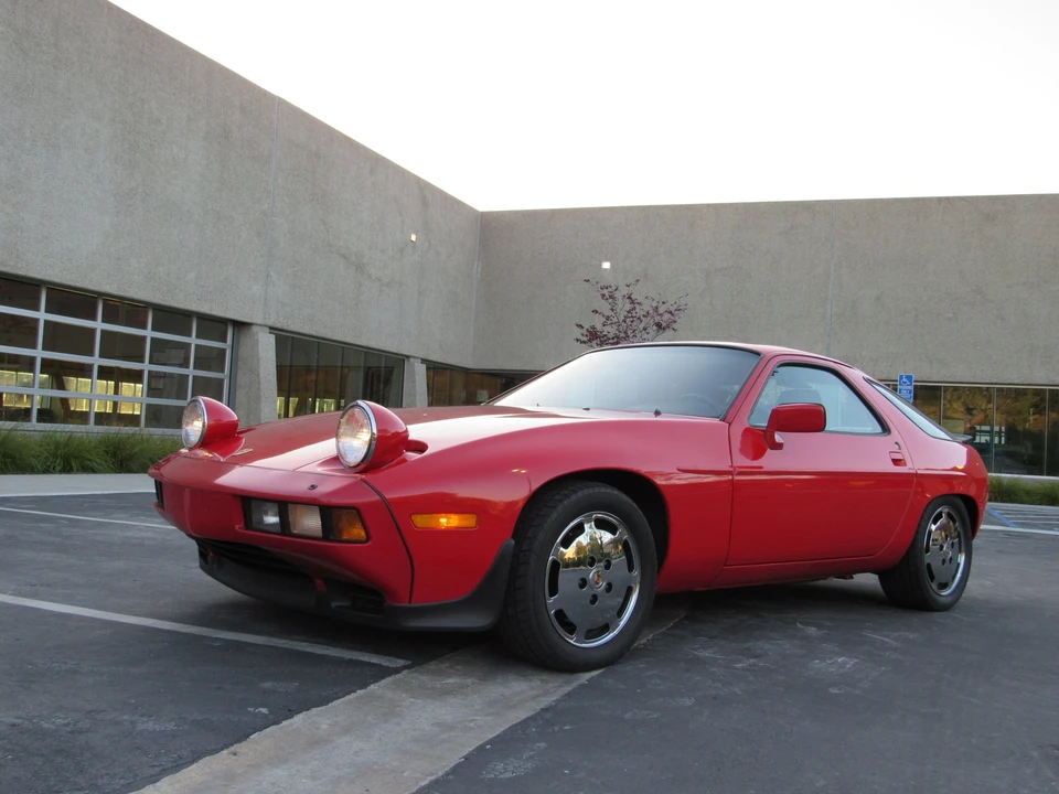 1986 Porsche 928 S - Image 15 of 31