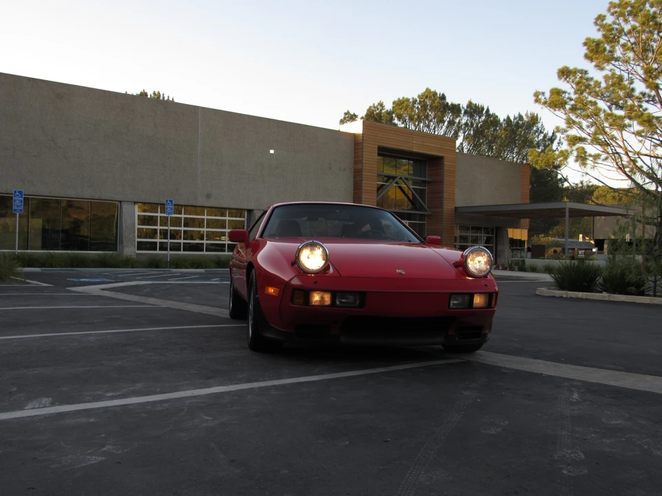 1986 Porsche 928 S - Image 18 of 31