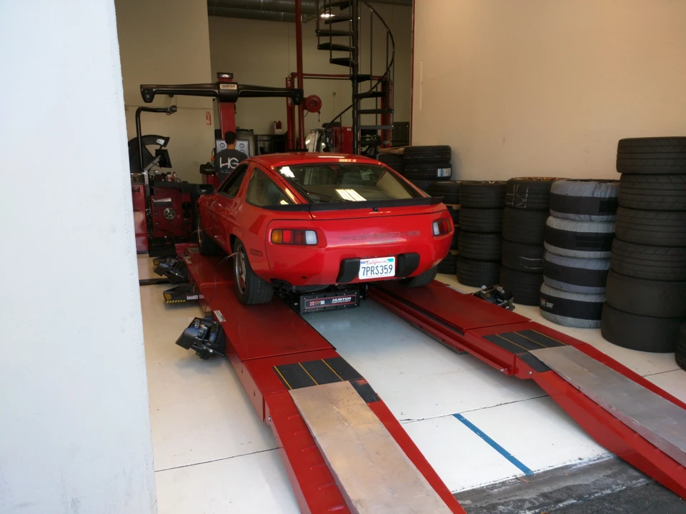 1986 Porsche 928 S - Image 21 of 31