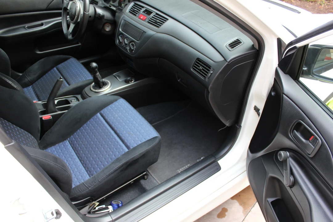 2004 Mitsubishi Lancer Evolution VIII 7th Gen - Image 18 of 31
