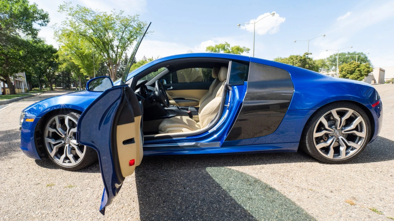2010 Audi 42 R8 - Image 18 of 31