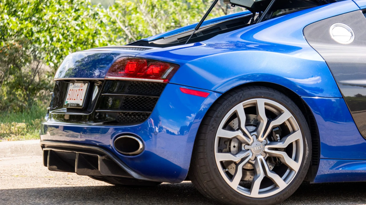 2010 Audi 42 R8 - Image 25 of 31