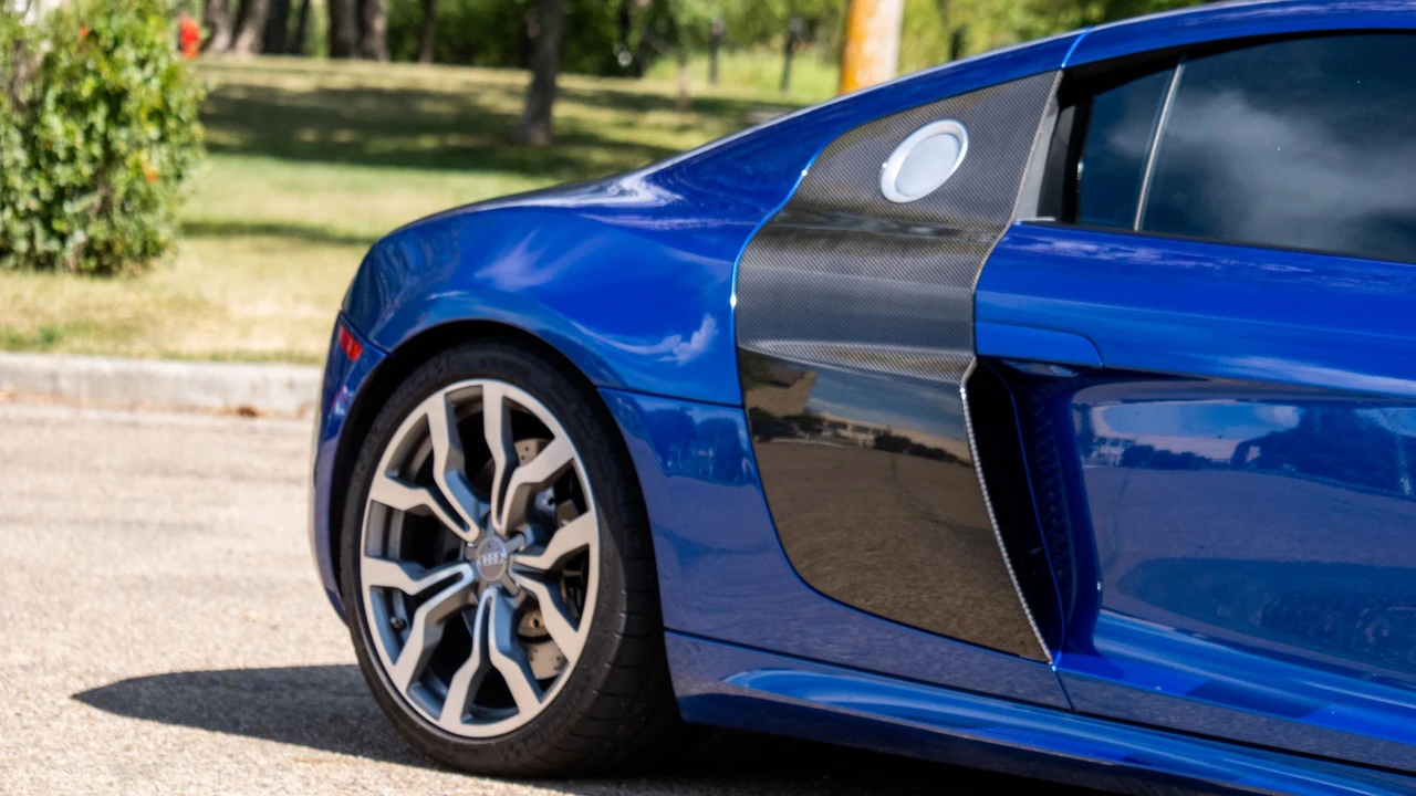 2010 Audi 42 R8 - Image 29 of 31