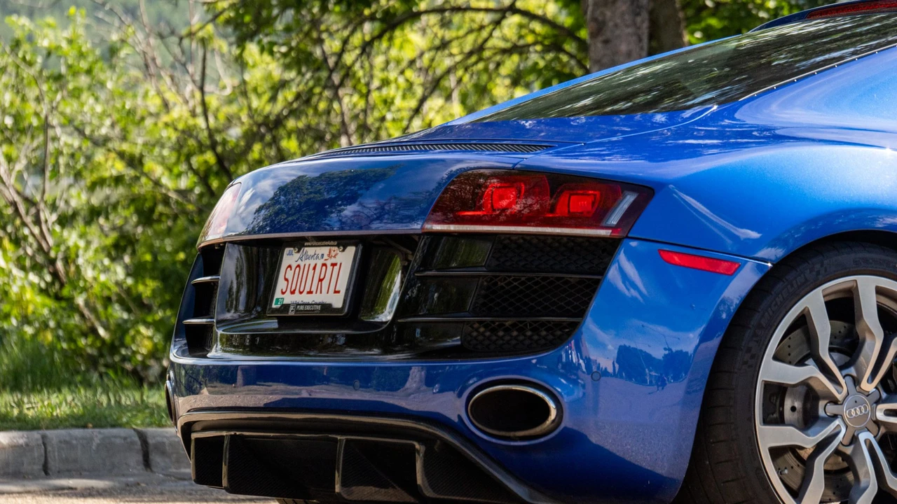 2010 Audi 42 R8 - Image 28 of 31