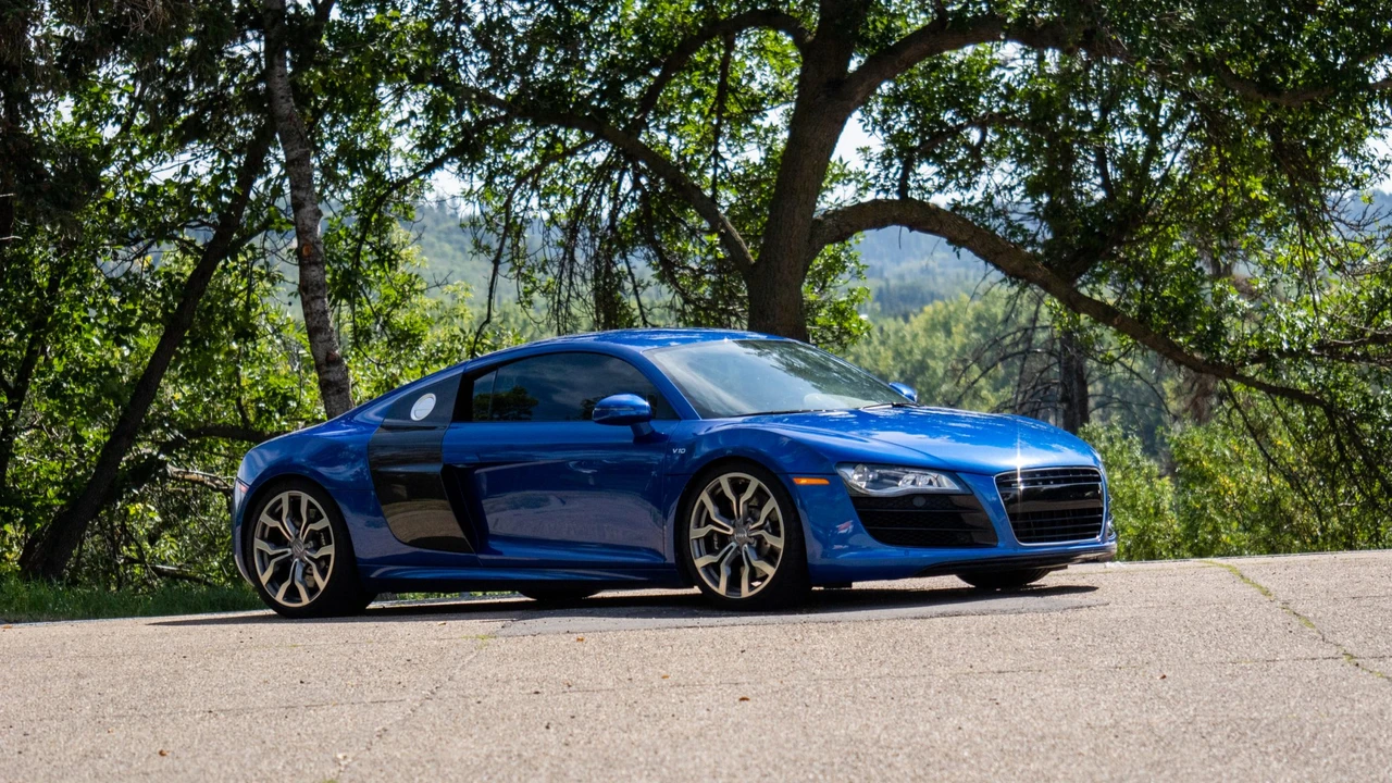 2010 Audi 42 R8 - Image 10 of 31