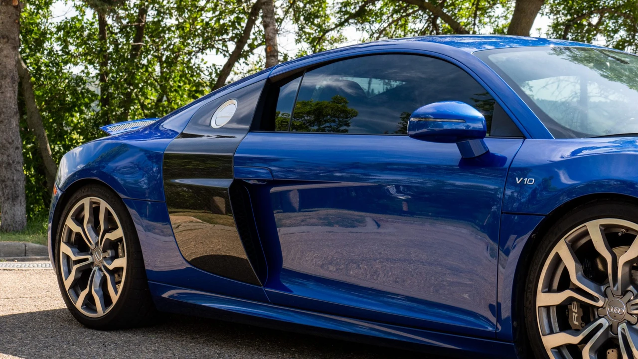 2010 Audi 42 R8 - Image 30 of 31