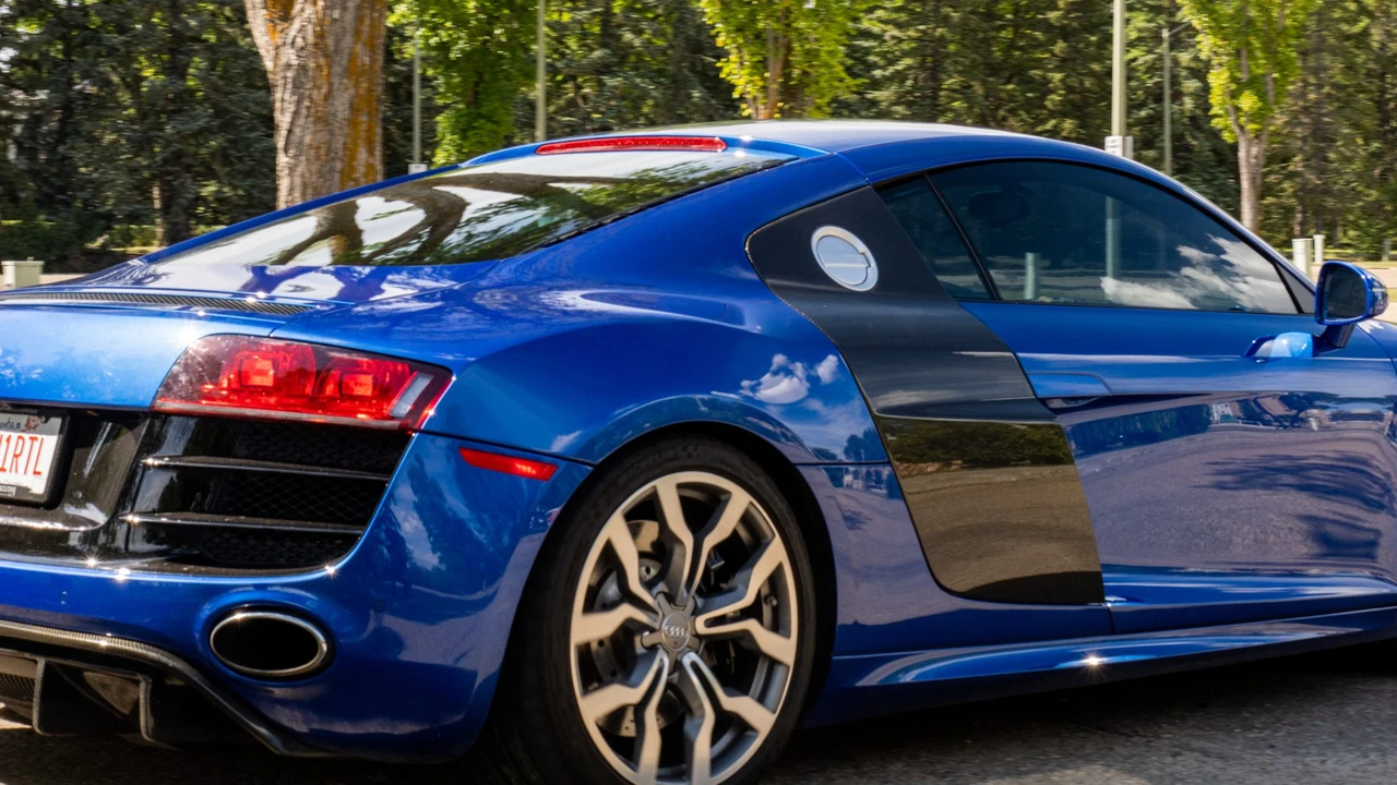 2010 Audi 42 R8 - Image 27 of 31