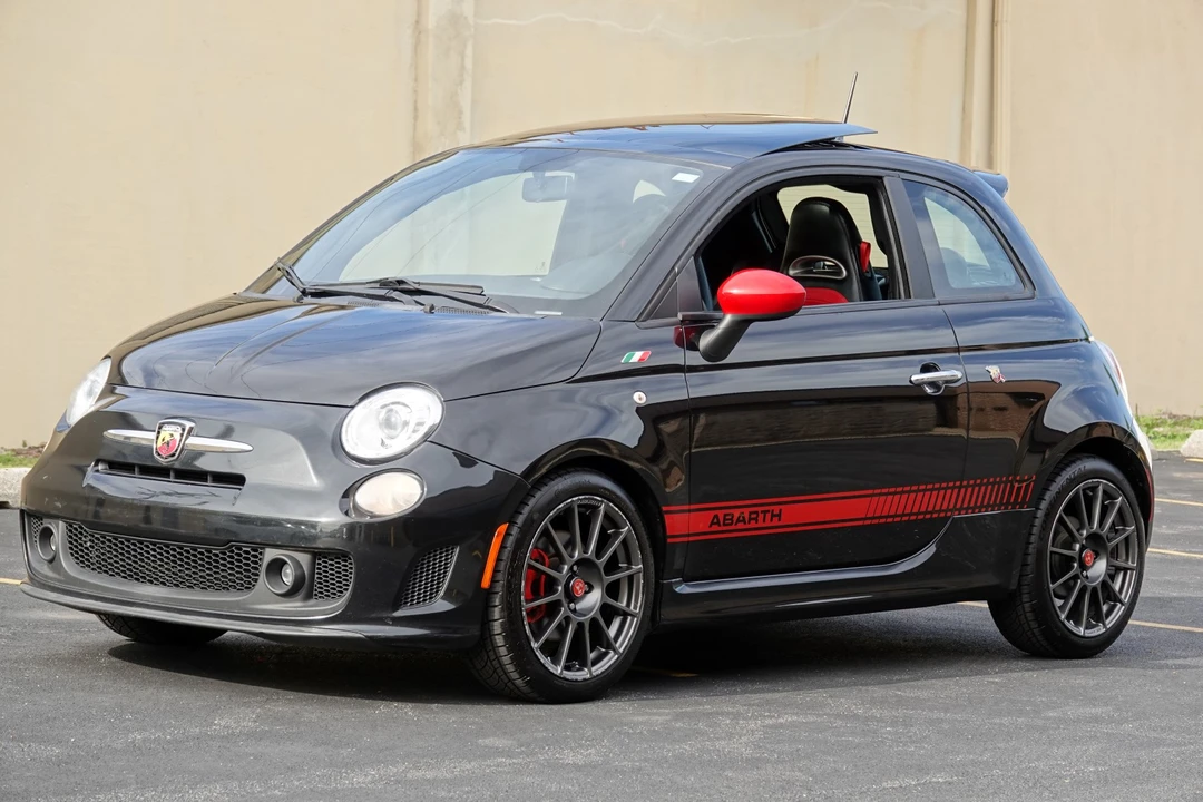 2013 Fiat Abarth 500 - Image 2 of 31