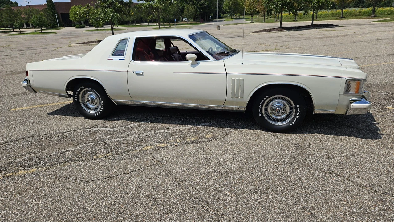 1979 Chrysler Cordoba - Image 10 of 31