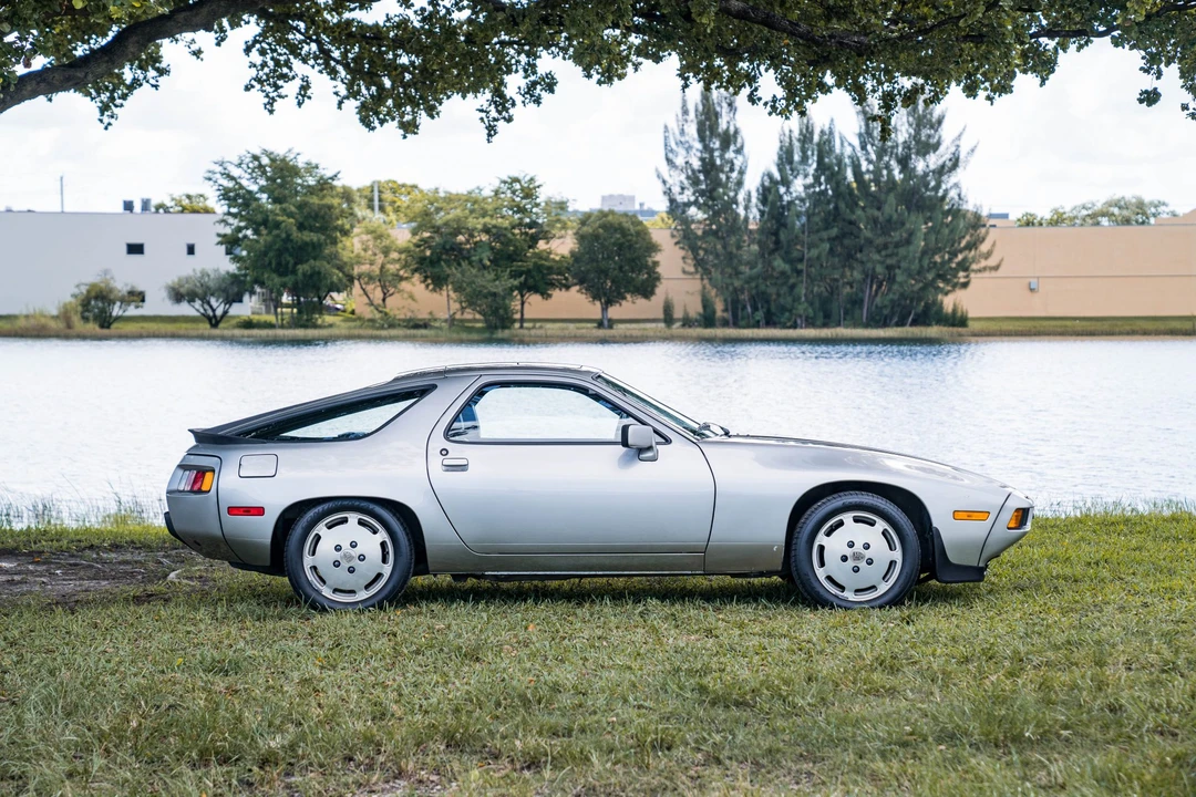 1983 Porsche 928 S - Image 6 of 31