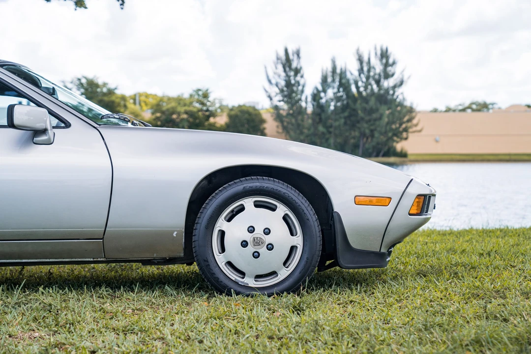 1983 Porsche 928 S - Image 19 of 31