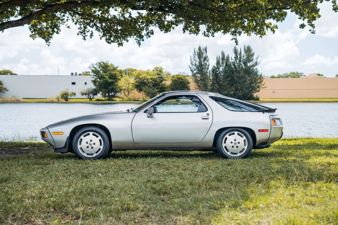 1983 Porsche 928 S - Image 14 of 31