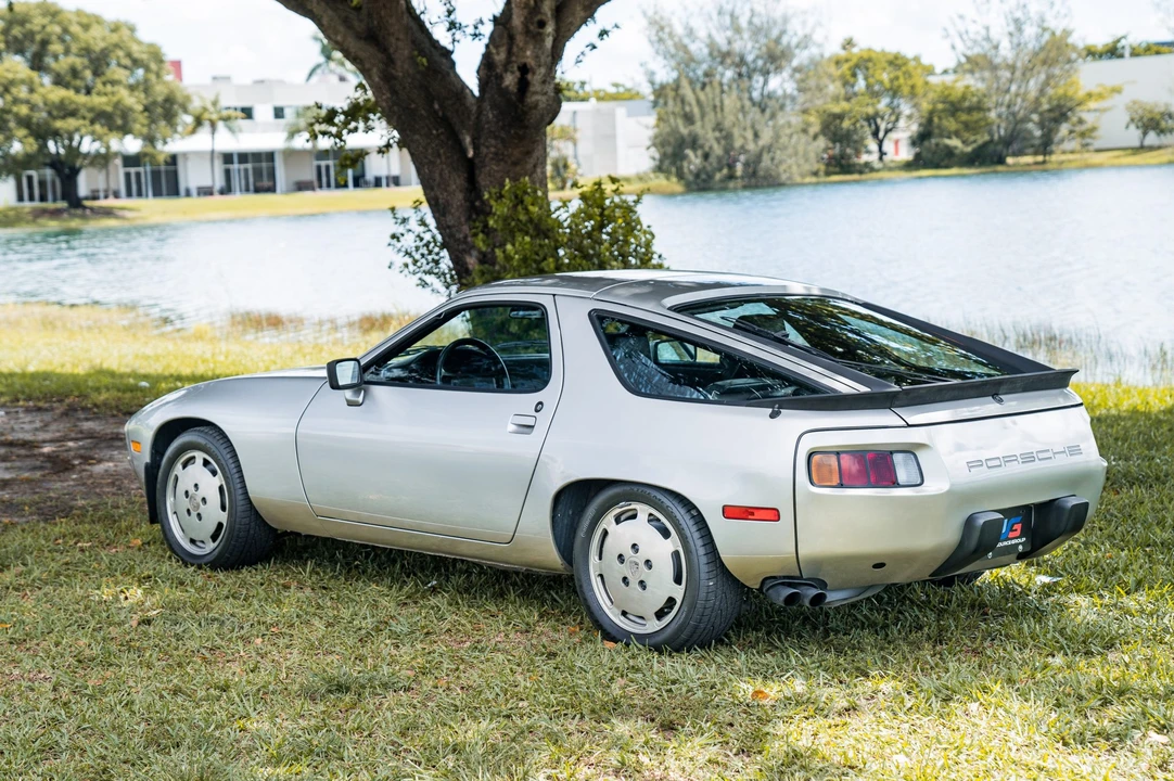 1983 Porsche 928 S - Image 11 of 31