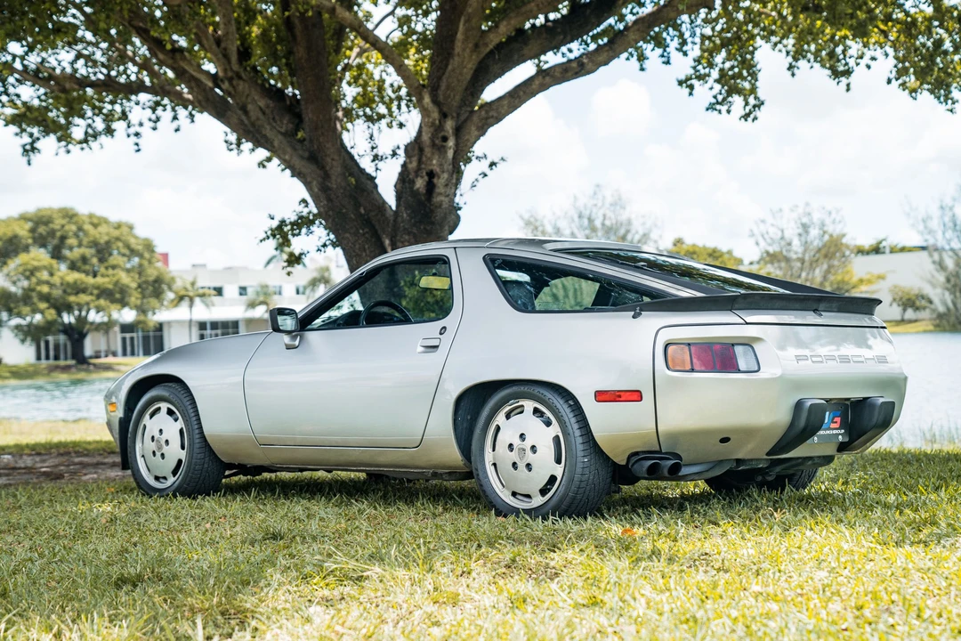 1983 Porsche 928 S - Image 12 of 31