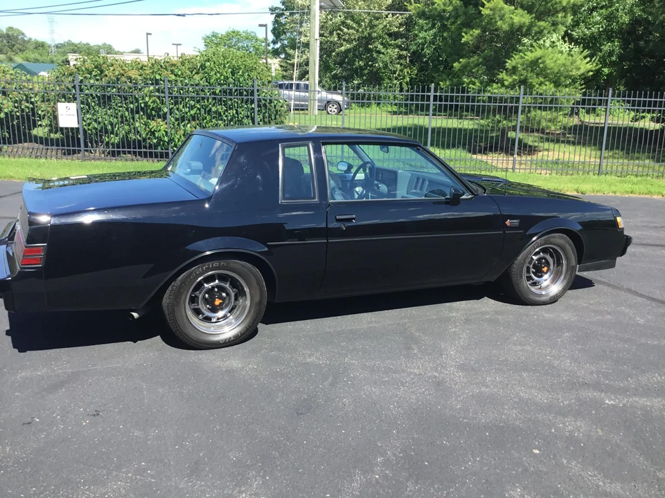 1986 Buick Grand National - Image 10 of 31