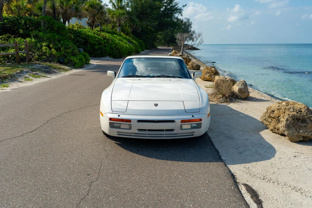 1986 Porsche 944 Turbo - Image 7 of 31