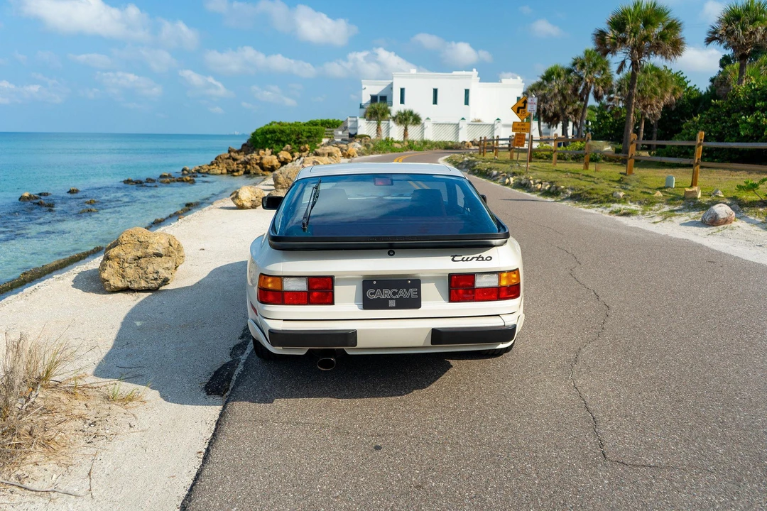 1986 Porsche 944 Turbo - Image 18 of 31