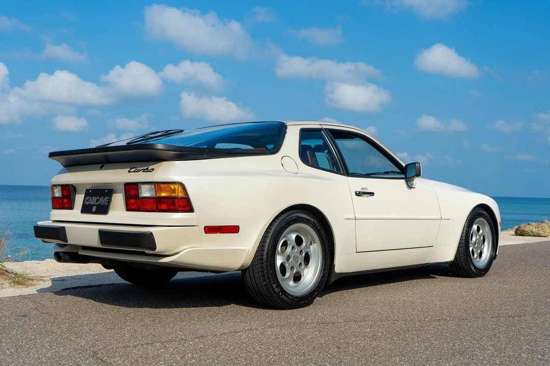 1986 Porsche 944 Turbo - Image 16 of 31