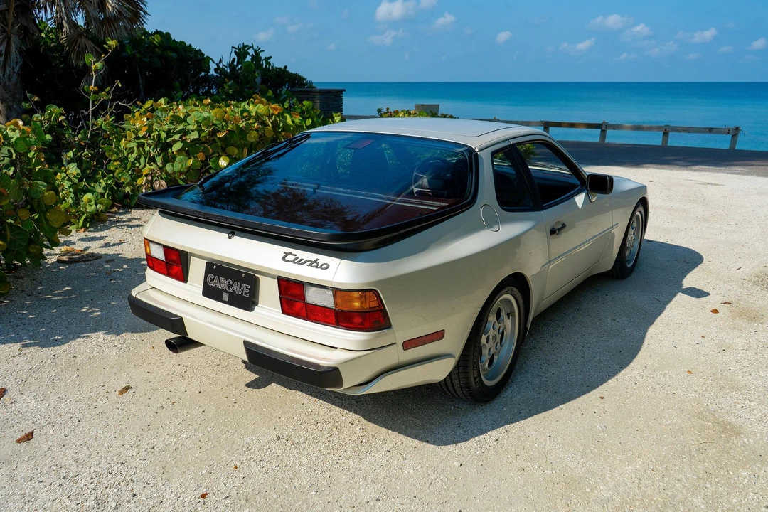 1986 Porsche 944 Turbo - Image 30 of 31