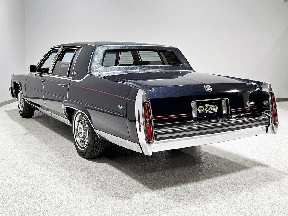 1988 Cadillac Brougham - Image 7 of 31