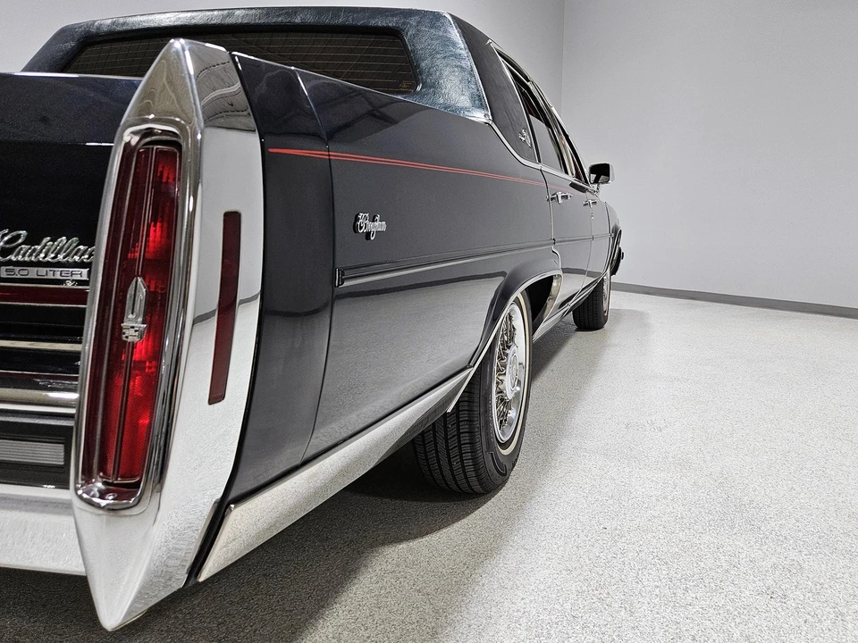 1988 Cadillac Brougham - Image 31 of 31