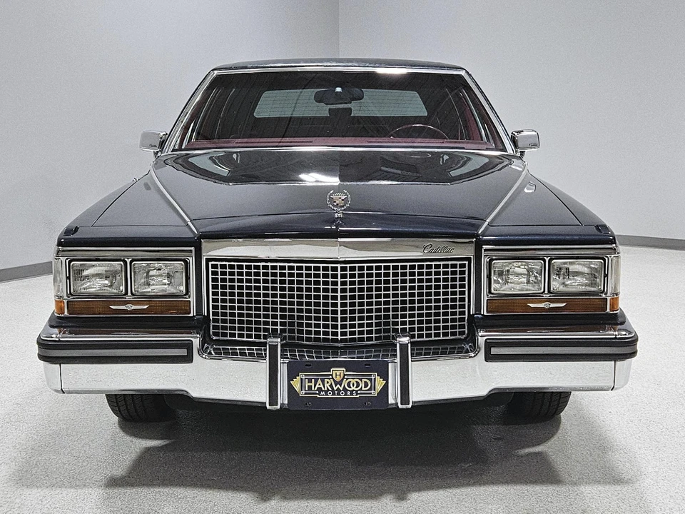 1988 Cadillac Brougham - Image 4 of 31