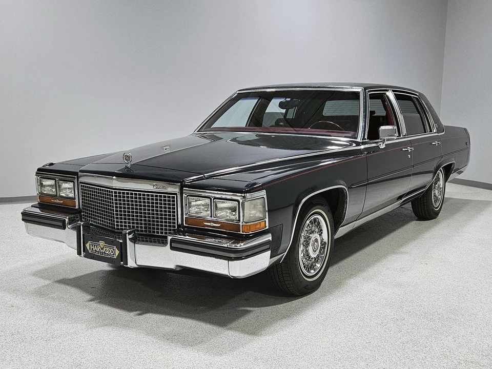 1988 Cadillac Brougham - Image 5 of 31