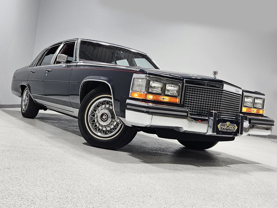 1988 Cadillac Brougham - Image 2 of 31