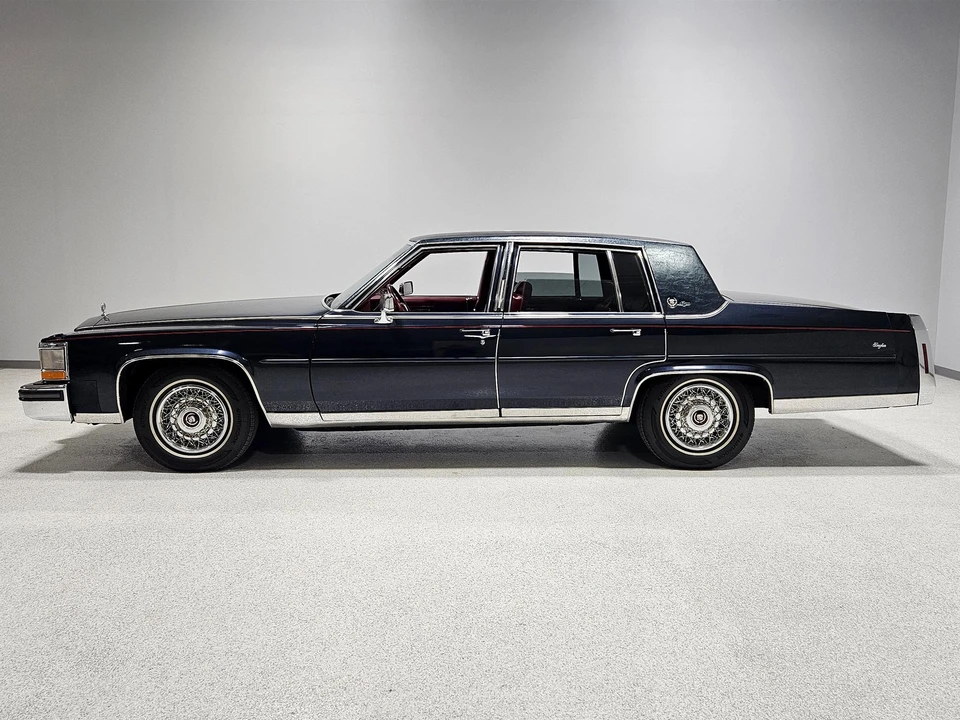 1988 Cadillac Brougham - Image 6 of 31