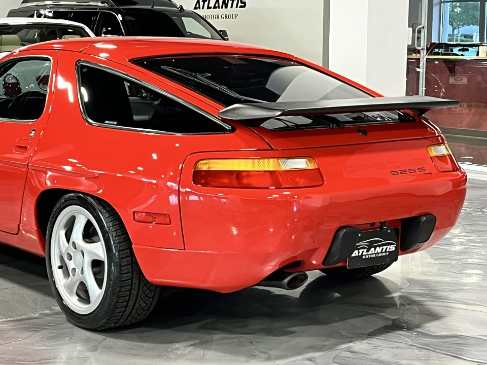 1988 Porsche 928 S4 - Image 12 of 31