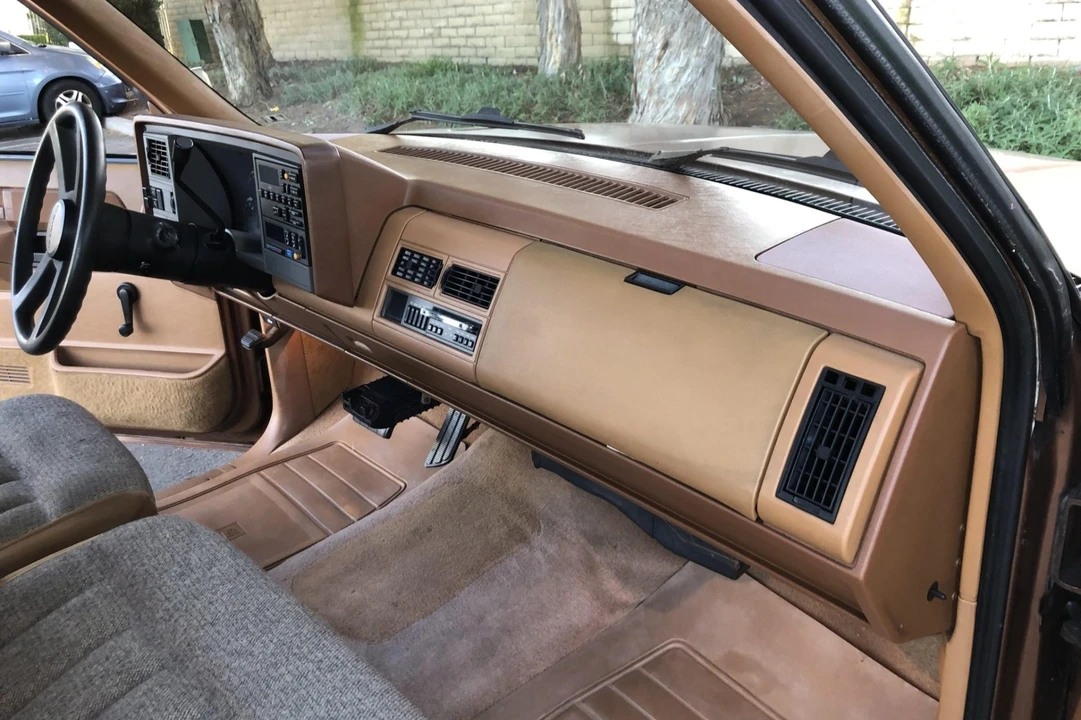 1989 Chevrolet C/K 4th Gen - Image 4 of 8