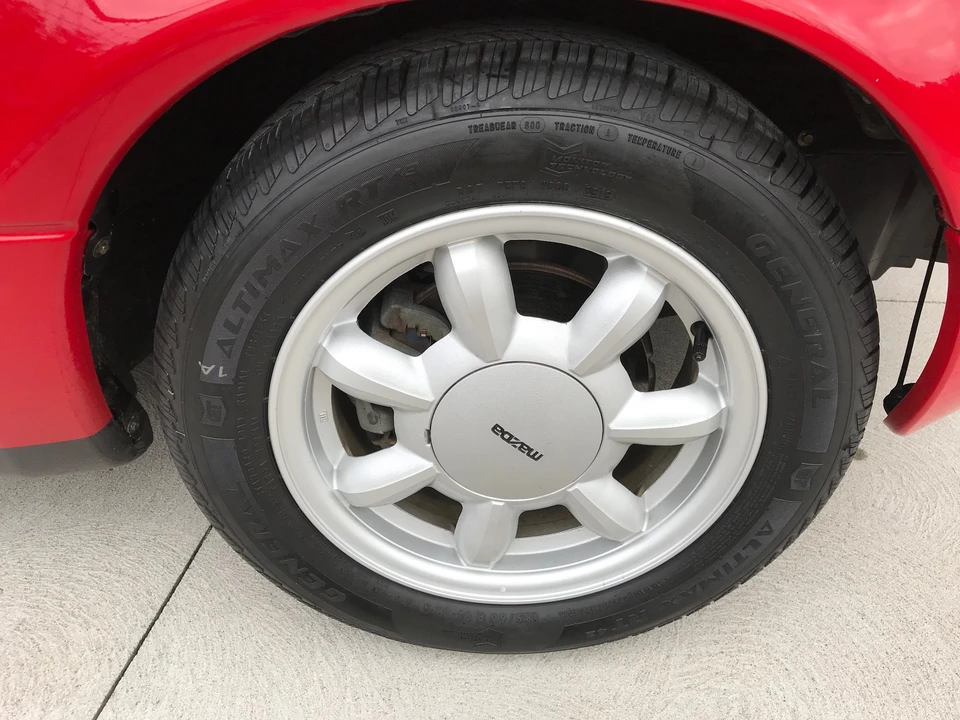 1990 Mazda NA MX-5 Miata - Image 29 of 31