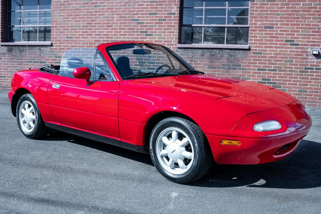 1990 Mazda NA MX-5 Miata - Image 17 of 31