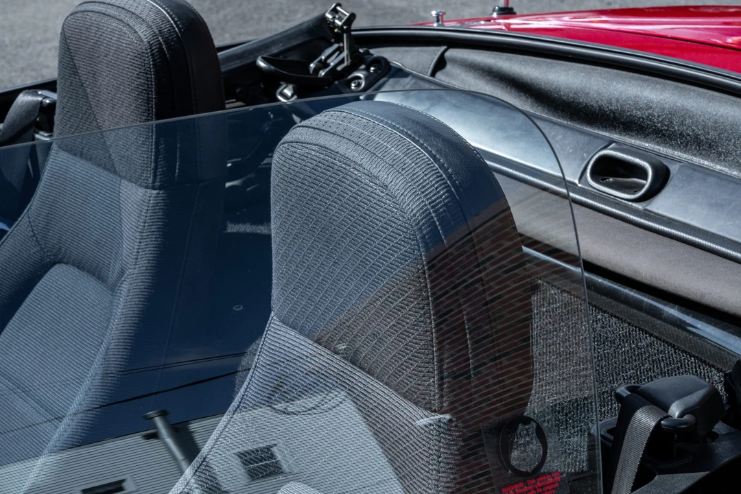 1990 Mazda NA MX-5 Miata - Image 25 of 31
