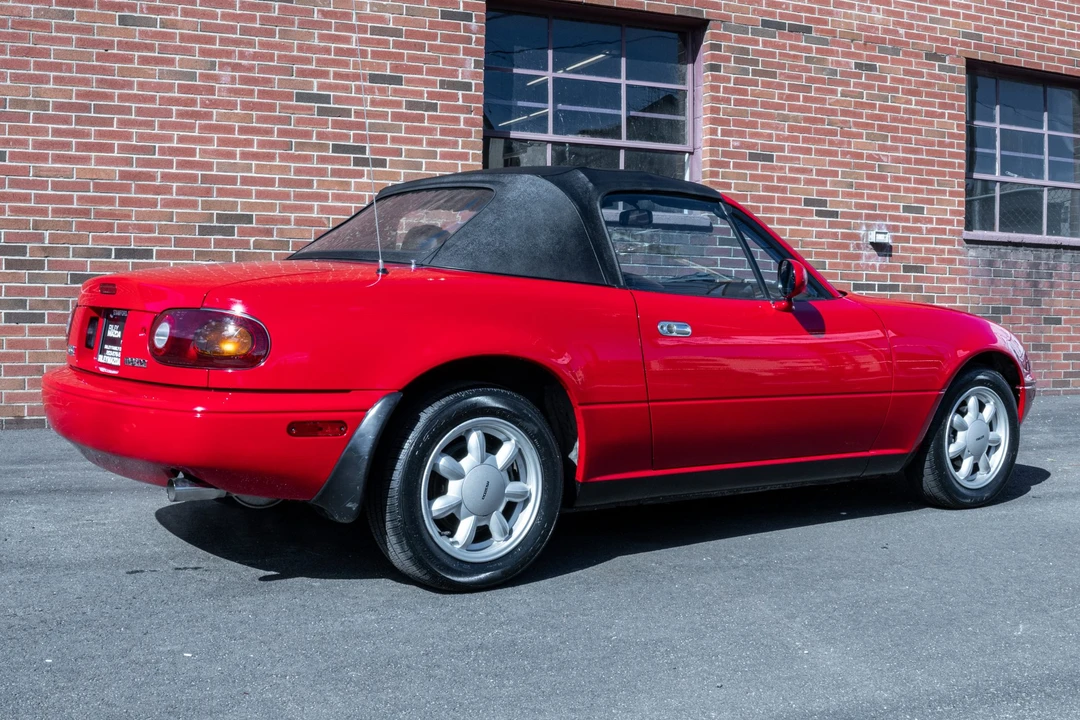 1990 Mazda NA MX-5 Miata - Image 8 of 31