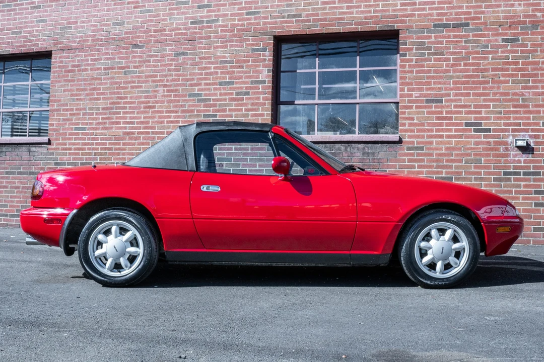 1990 Mazda NA MX-5 Miata - Image 7 of 31
