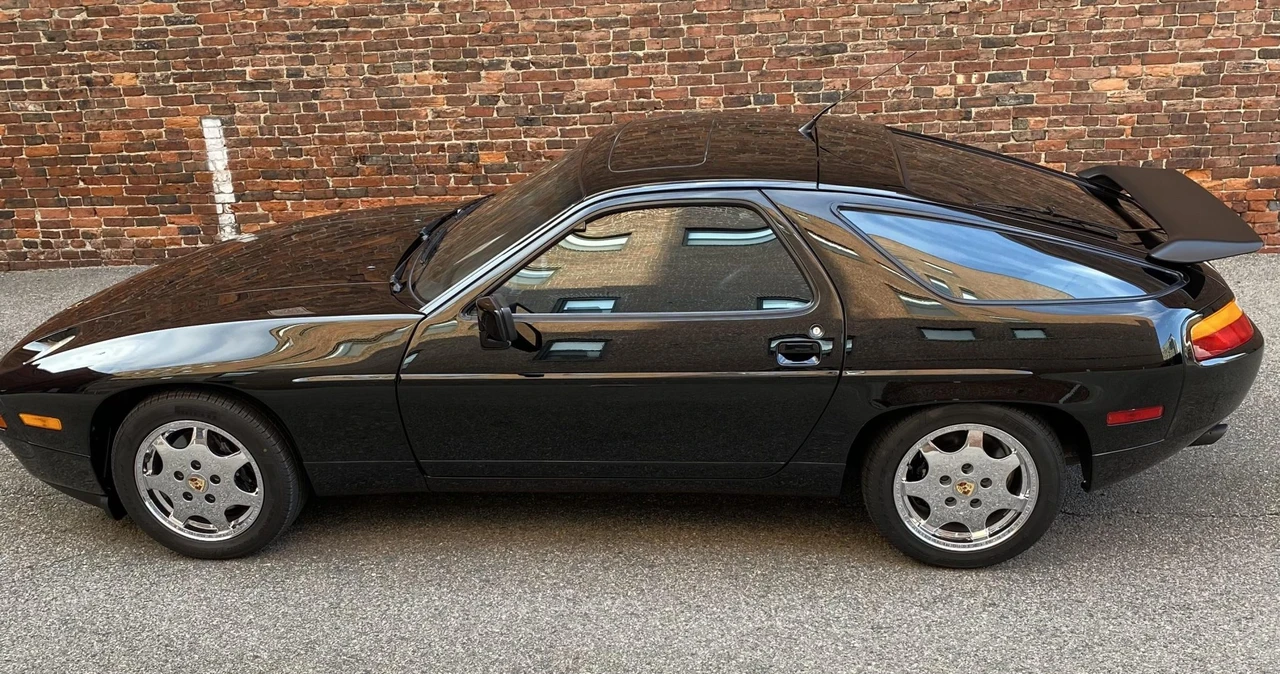 1990 Porsche 928 GT - Image 10 of 31