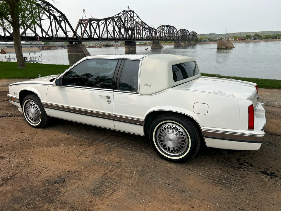 1991 Cadillac Eldorado 11th Gen - Image 11 of 31