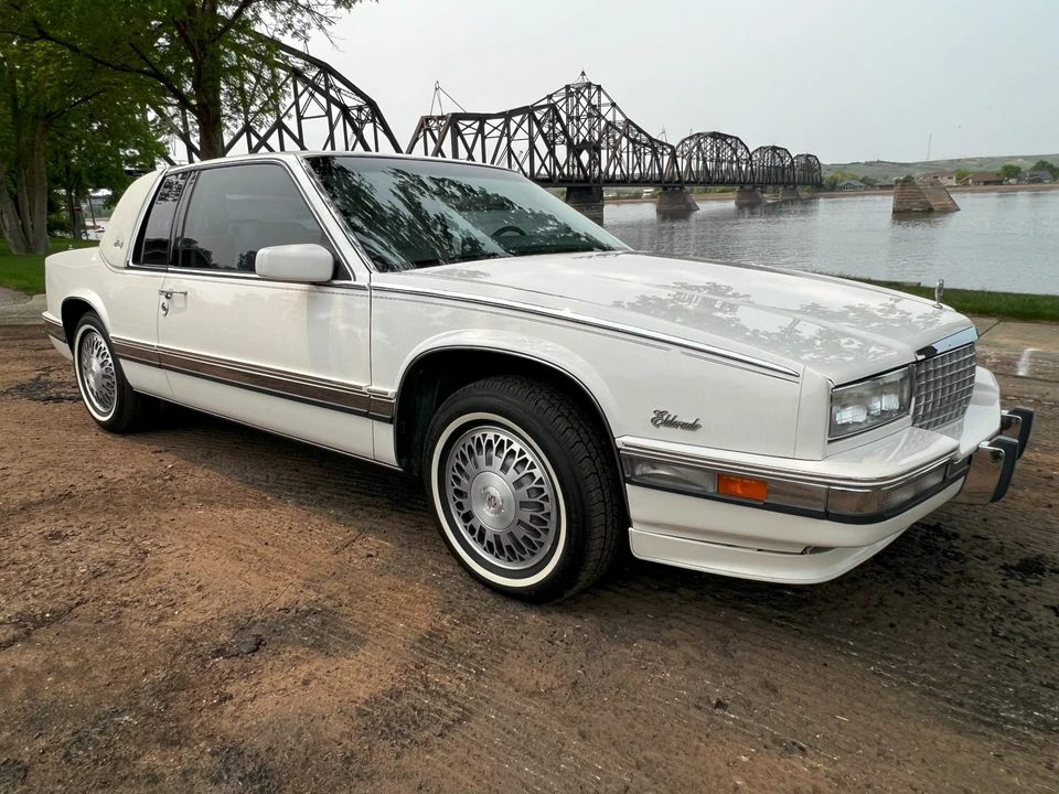 1991 Cadillac Eldorado 11th Gen - Image 26 of 31