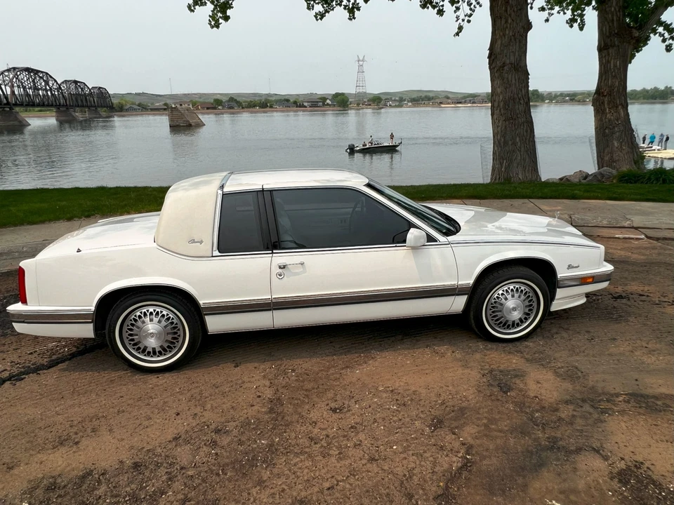 1991 Cadillac Eldorado 11th Gen - Image 16 of 31