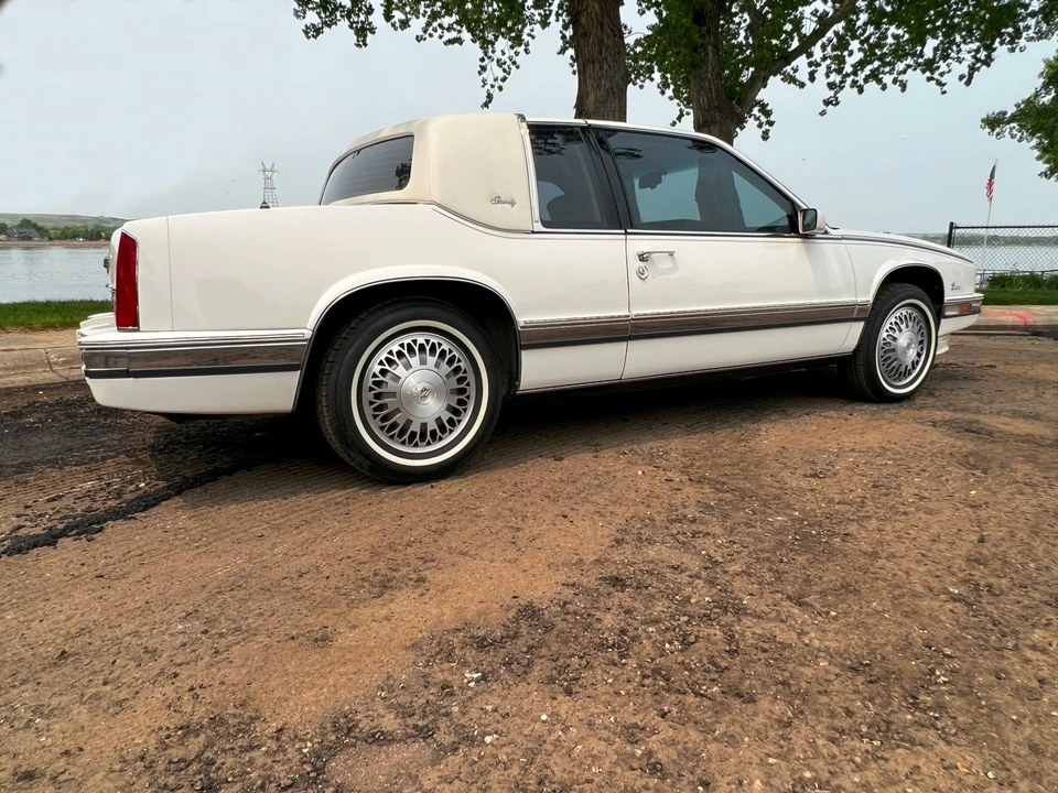 1991 Cadillac Eldorado 11th Gen - Image 19 of 31