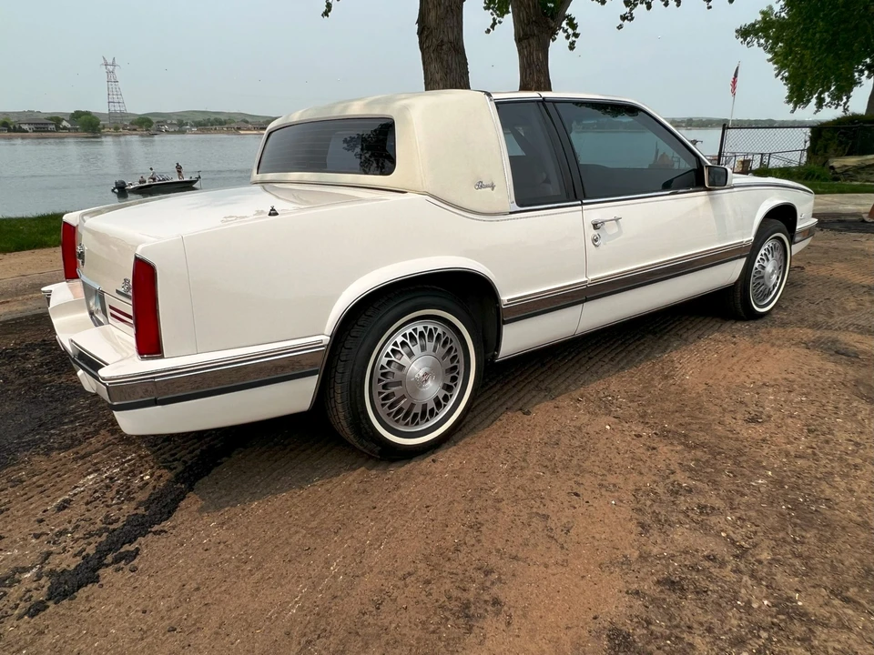 1991 Cadillac Eldorado 11th Gen - Image 20 of 31