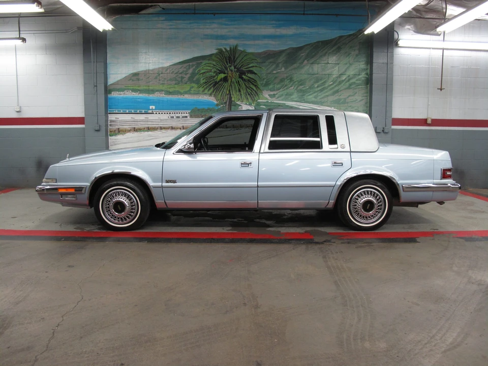 1991 Chrysler Imperial - Image 18 of 31