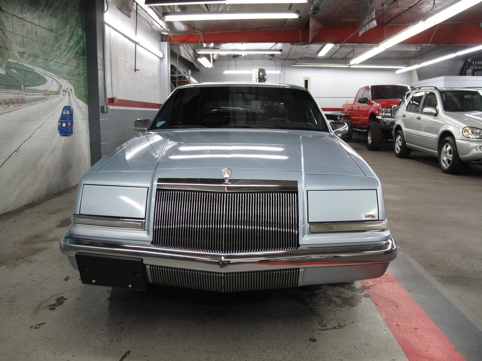 1991 Chrysler Imperial - Image 7 of 31