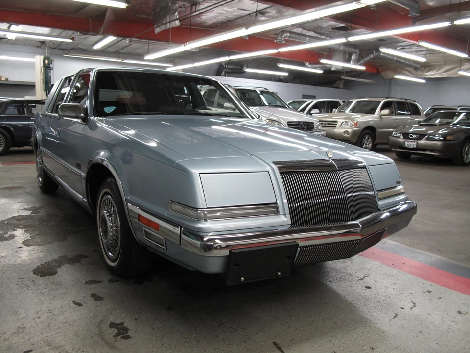 1991 Chrysler Imperial - Image 11 of 31